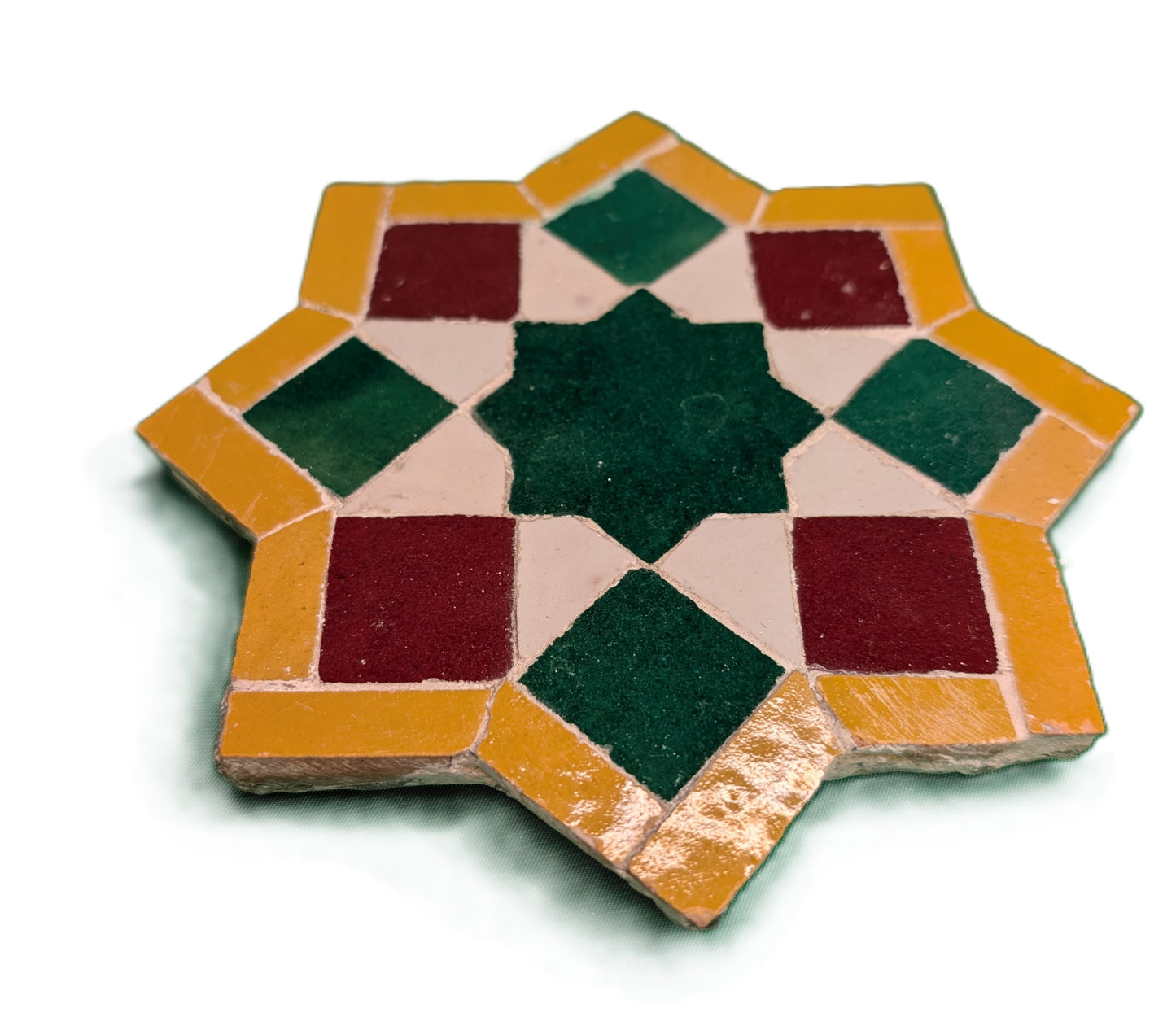Octagonal sample of Zellige Green-Red-Mustard / Échantillon octagonal de zellige Vert-Rouge-Moutarde