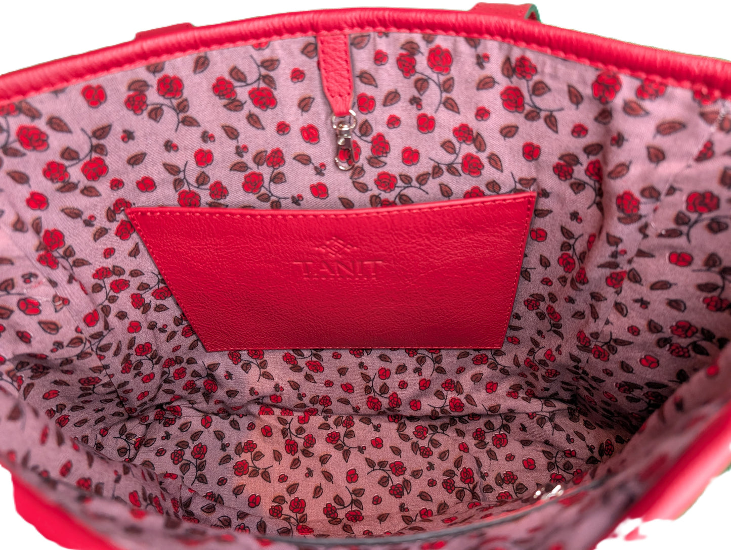 Leather Tote with embroidery - rouge / Sac fourre-tout en cuir avec tissage de tapis - red