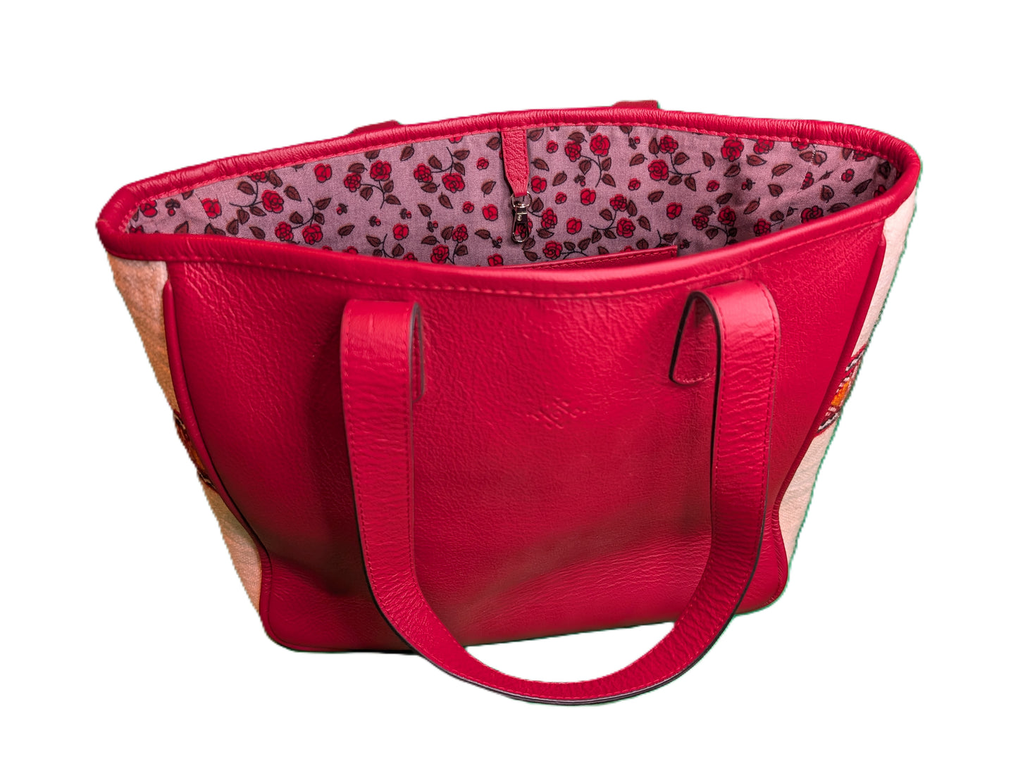 Leather Tote with embroidery - rouge / Sac fourre-tout en cuir avec tissage de tapis - red