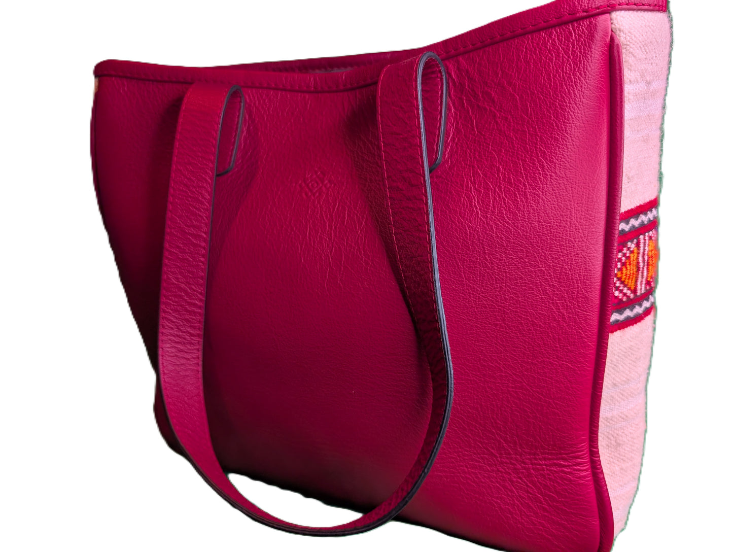 Leather Tote with embroidery - rouge / Sac fourre-tout en cuir avec tissage de tapis - red
