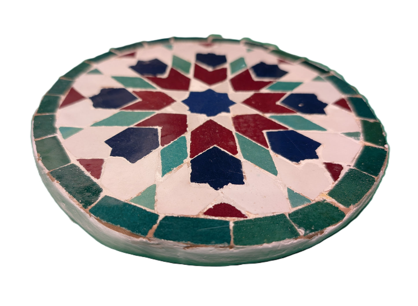Round sample of Zellige eight-sided star shape Red-Blue-Green / Échantillon rond de zellige en forme d'étoile à huit côtés Rouge-Bleu-Vert