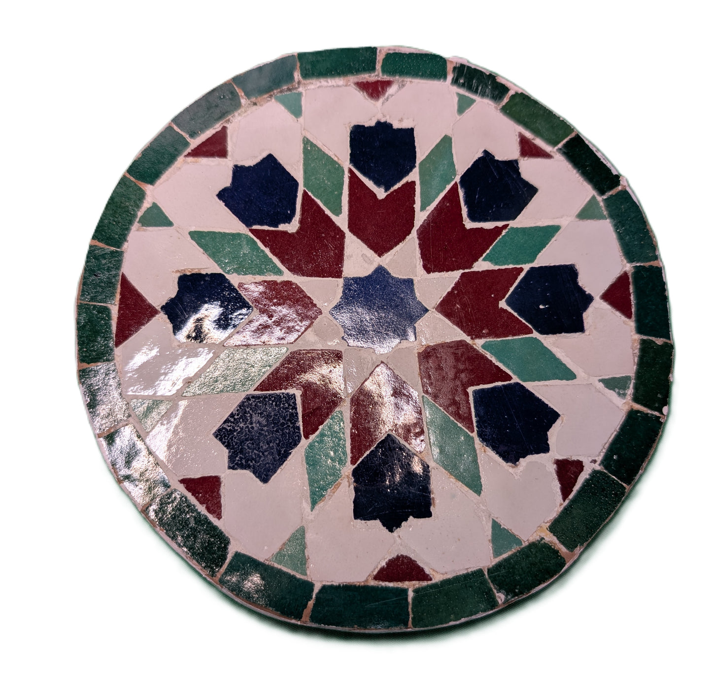 Round sample of Zellige eight-sided star shape Red-Blue-Green / Échantillon rond de zellige en forme d'étoile à huit côtés Rouge-Bleu-Vert