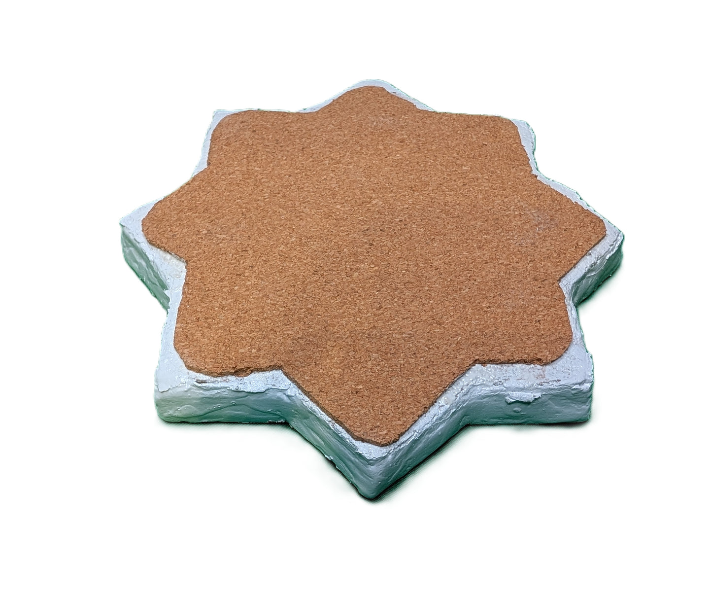 Octagonal sample of Zellige Green-Red-Mustard / Échantillon octagonal de zellige Vert-Rouge-Moutarde