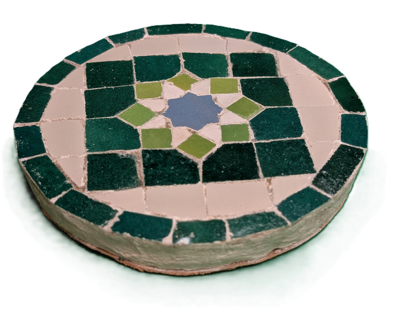 Round sample of Zellige octagonal-square shape green and white / Échantillon rond de zellige en forme octagonal et carré vert et blanc