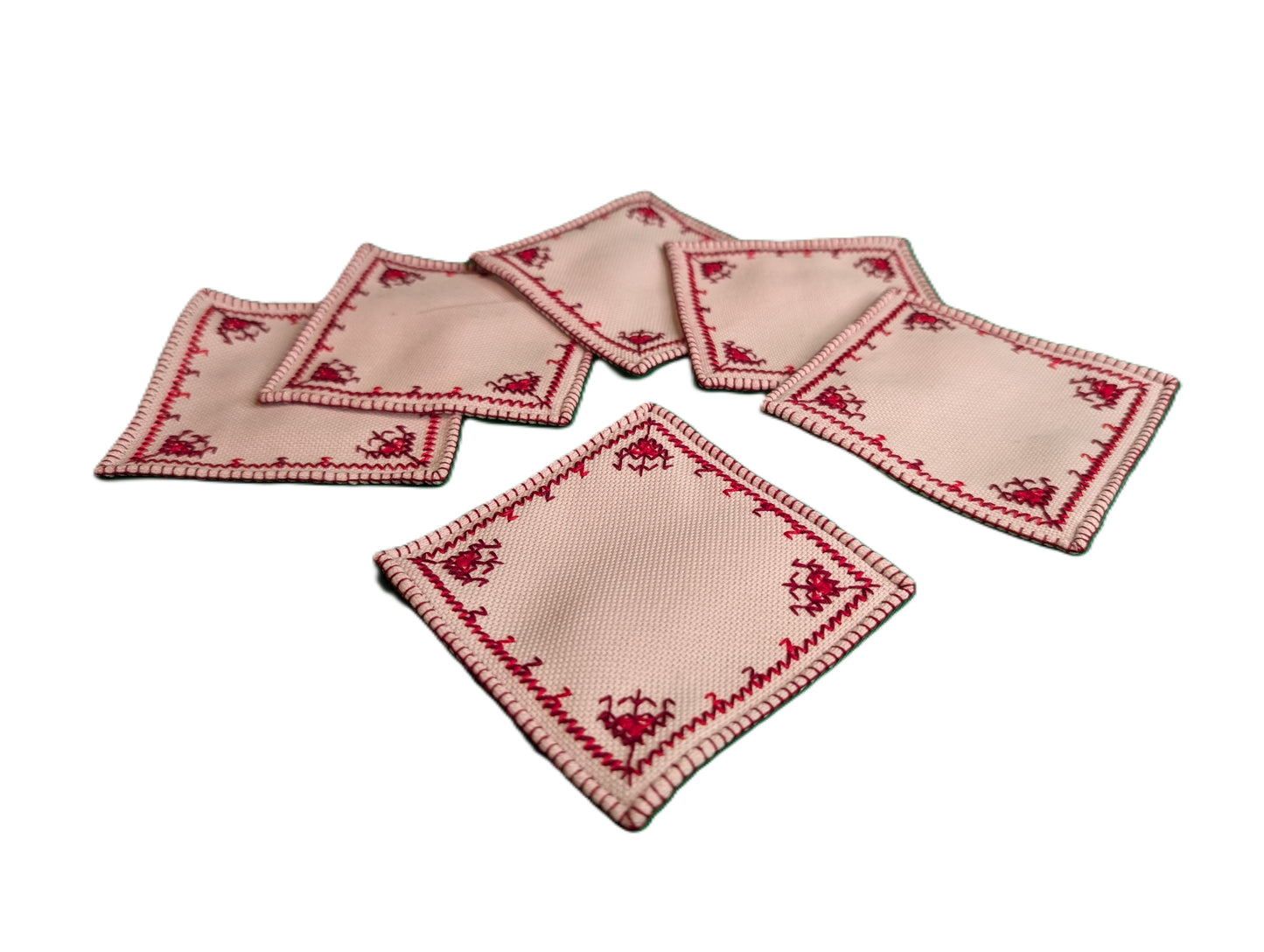 Glass coasters 6-pack Fassi Red embroidery on White background / Lot de 6 sous-verres brodés Fassi Rouge sur fond Blanc