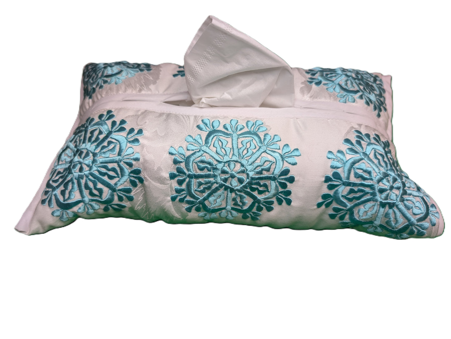 Tissue Cover Rbati embroidery flower pattern Turquoise White background / Housse de boîte à serviettes fleur Rbati Turquoise sur fond Blanc