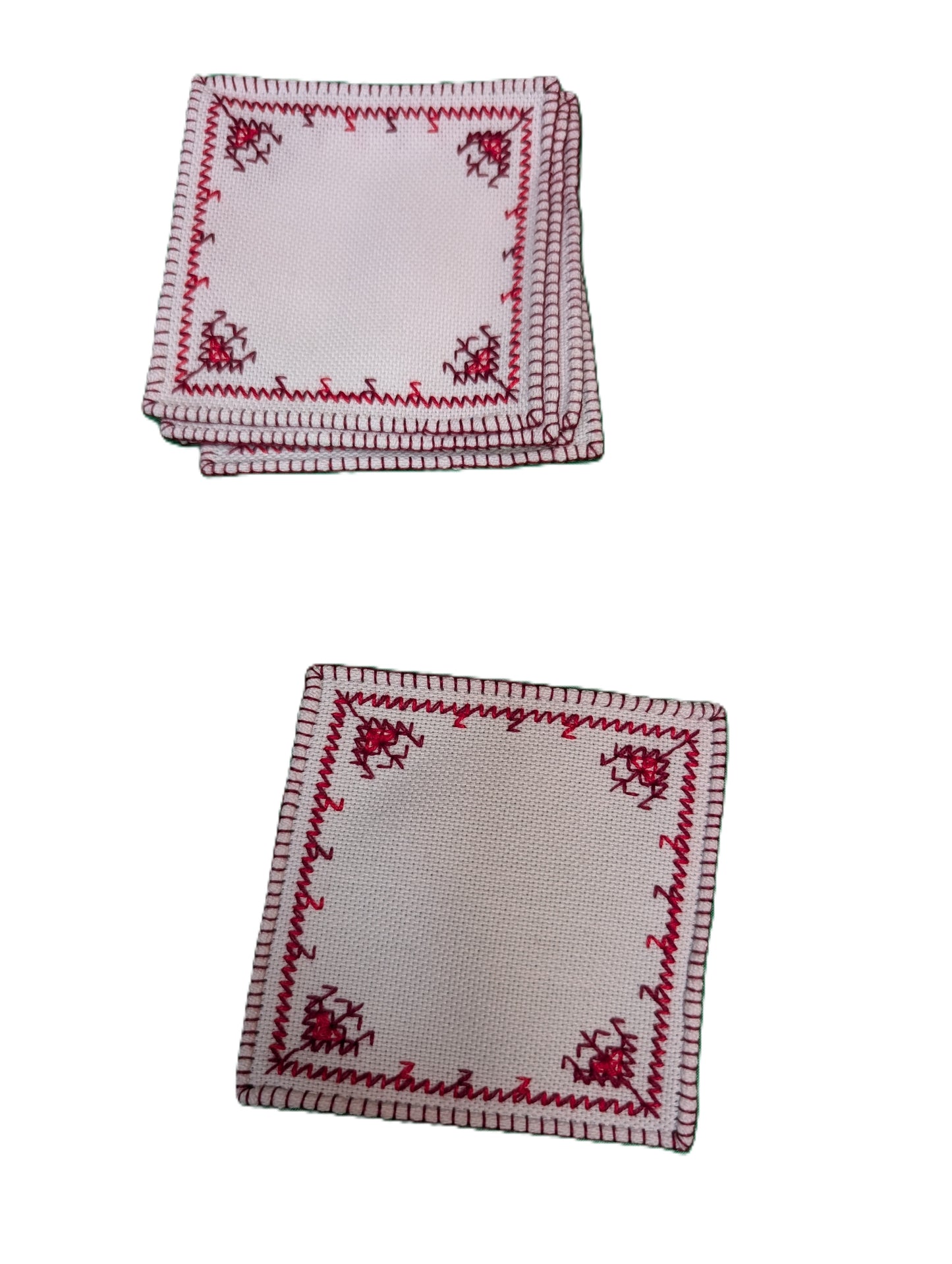 Glass coasters 6-pack Fassi Red embroidery on White background / Lot de 6 sous-verres brodés Fassi Rouge sur fond Blanc