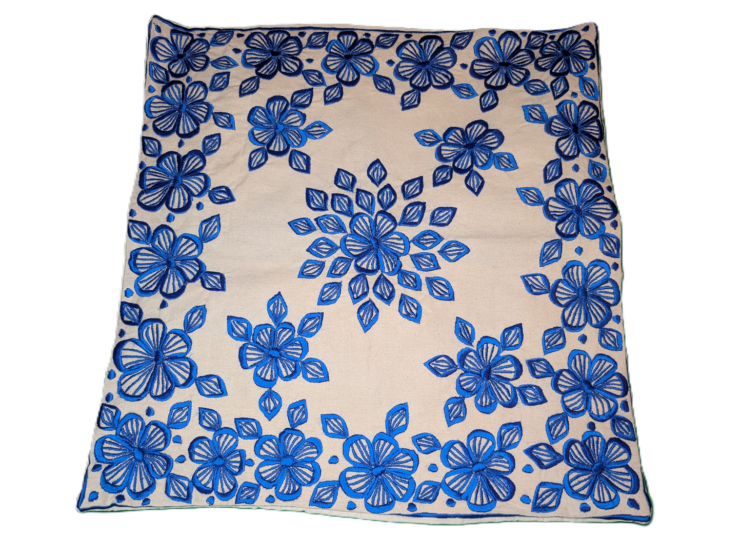 Pillow Case Rbati embroidery blue flower pattern white background / Taie d'oreiller broderie Rbati motif fleur bleue fond Blanc