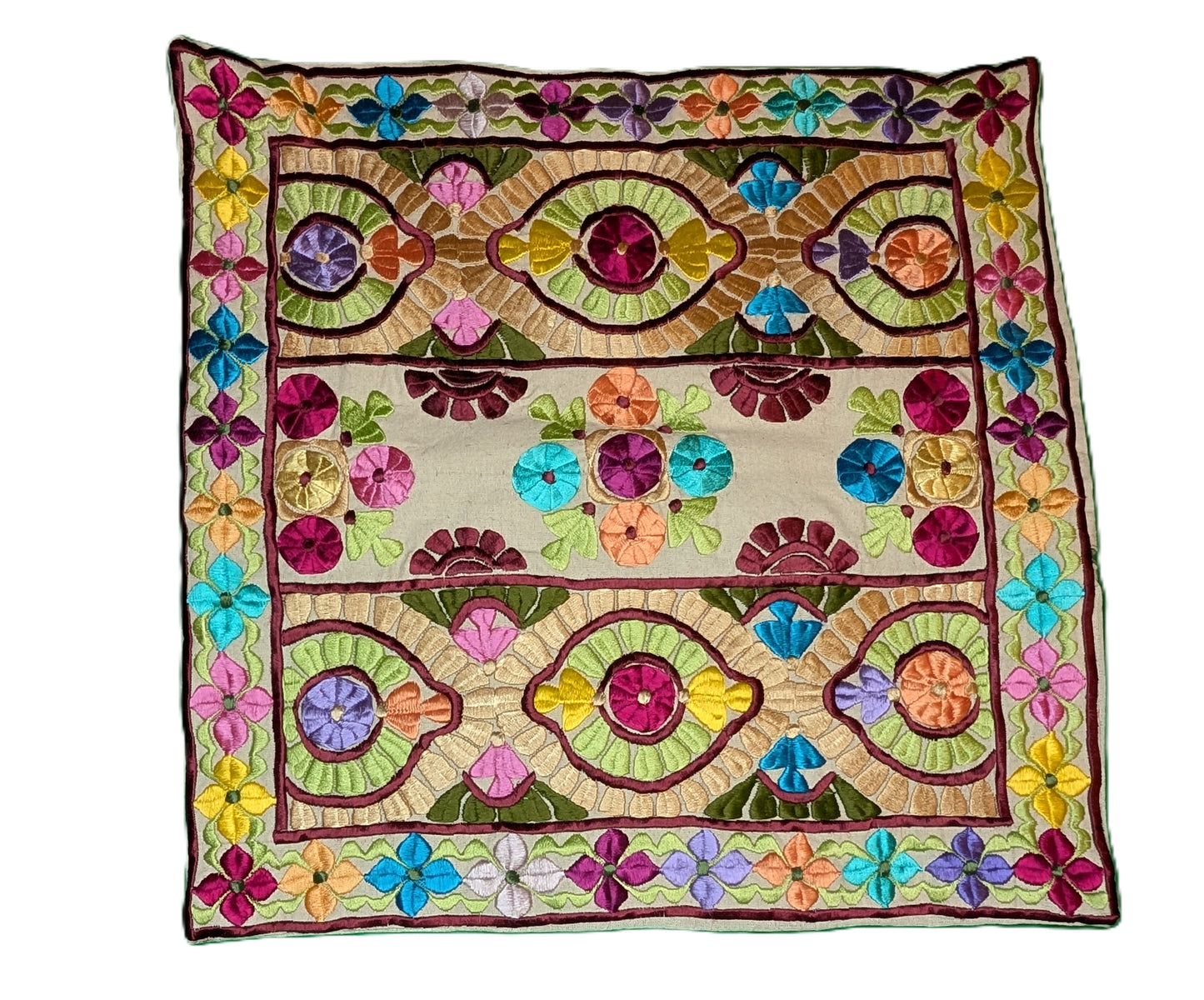 Pillow Case Rbati embroidery Multi-clor eye pattern beige background / Taie d'oreiller broderie Rbati oeil multi-couleurs sur fond Beige