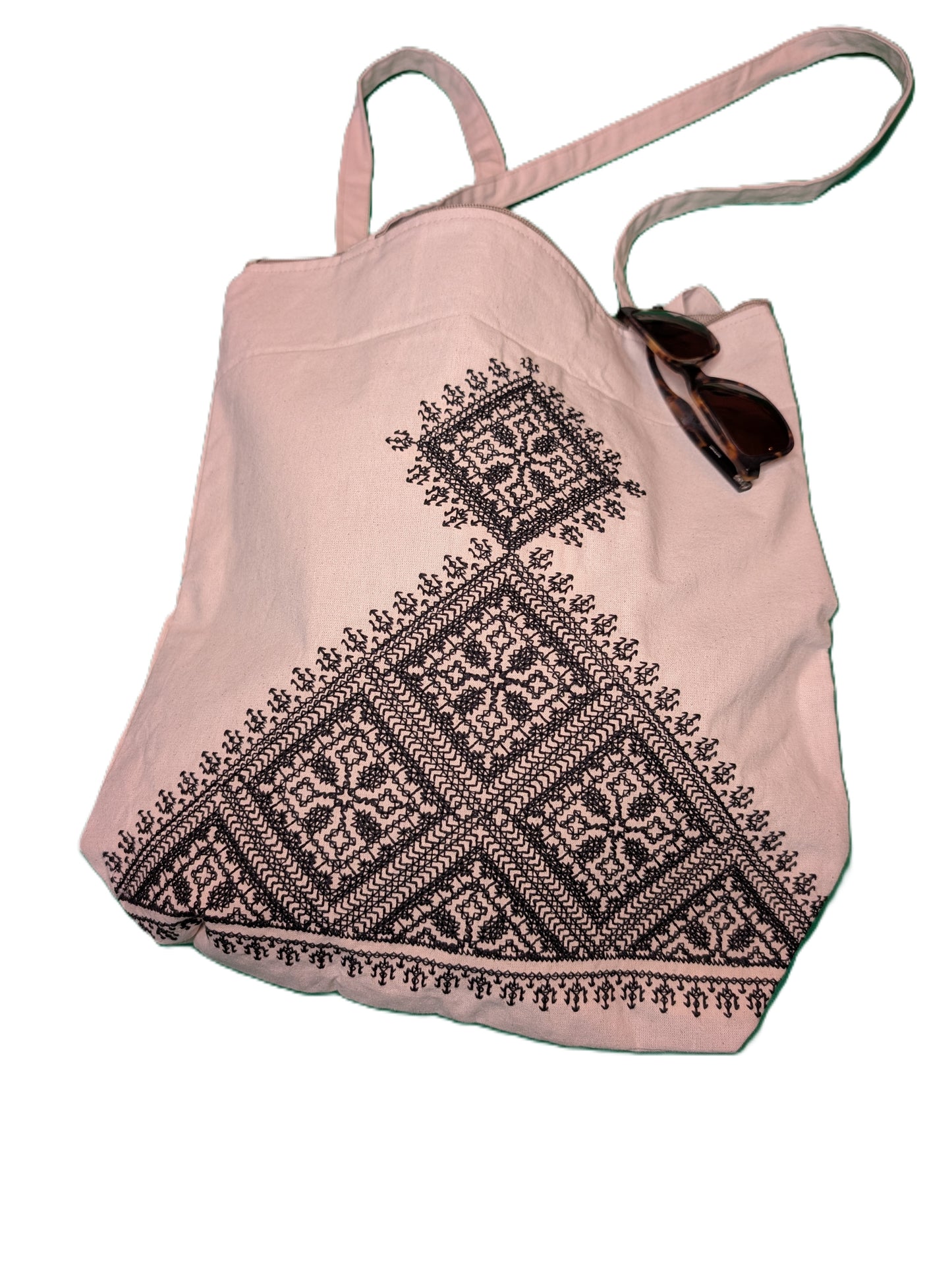 Bag Fassi Black embroidery pyramid shape Beige background / Sac Fassi Broderie noire forme pyramide Fond beige