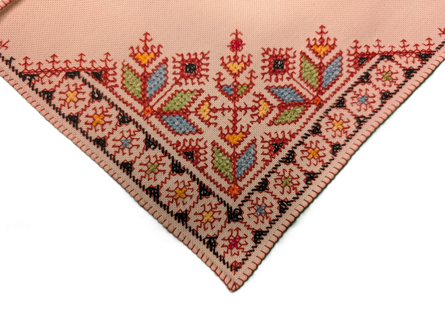 Table Cloth with 6 napkins Fassi Multi-color embroidery on Beige background / Nappe avec 6 serviettes Broderie Fassi couleurs sur fond Beige