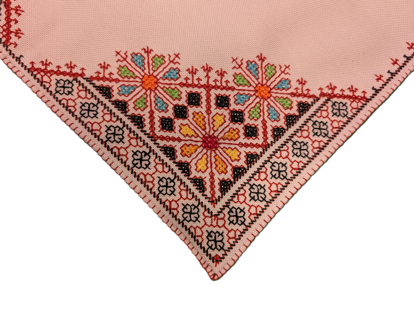 Table Cloth with 6 napkins Fassi Multi-color embroidery on White background / Nappe avec 6 serviettes Broderie Fassi couleurs sur fond Blanc