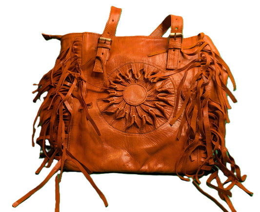 Fringed Leather Bag with embossed Sun shape / Sac à main a en cuir à franges, avec soleil en relief