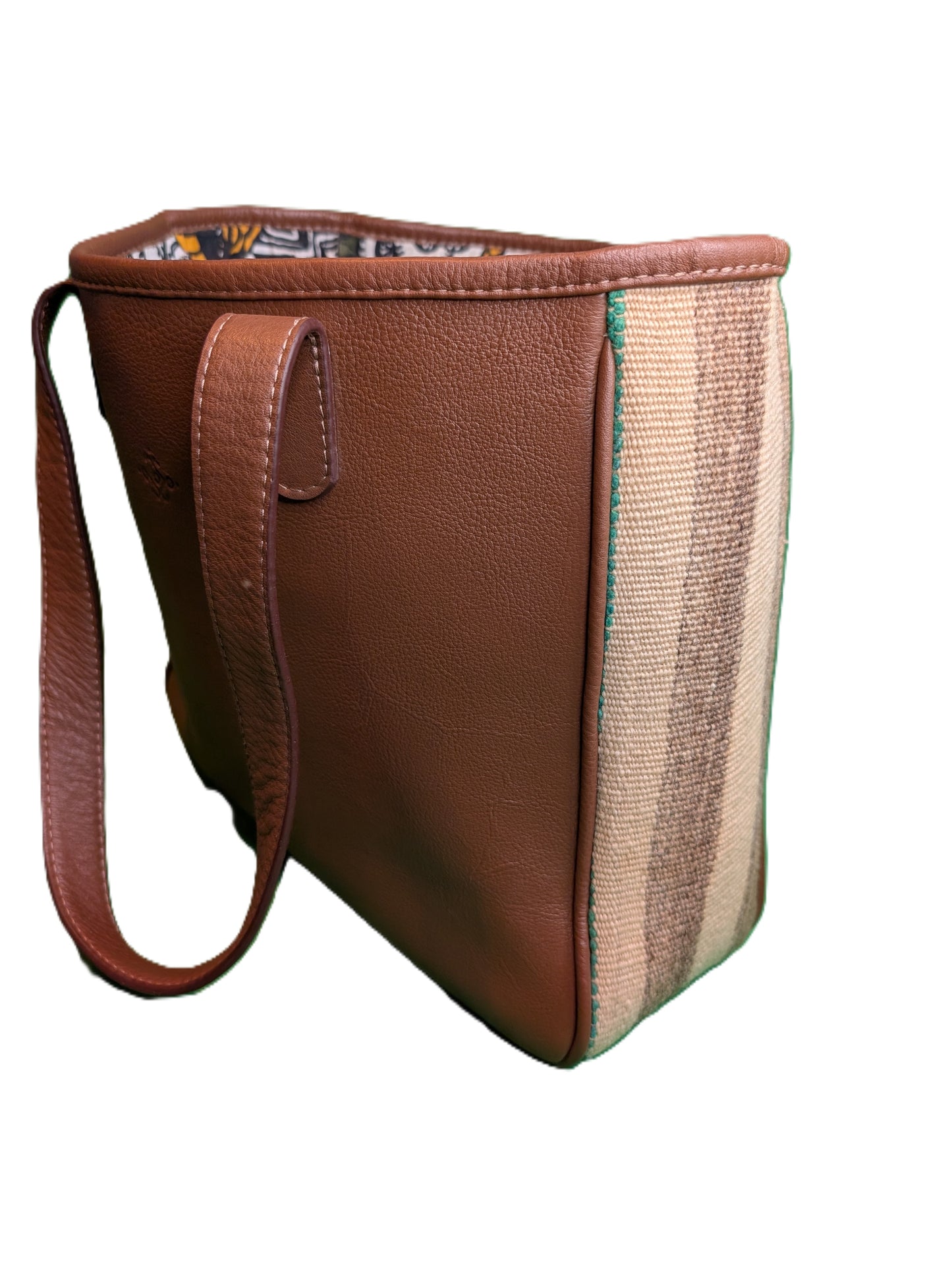 Leather Tote with embroidery - brown / Sac fourre-tout en cuir avec tissage de tapis - brun