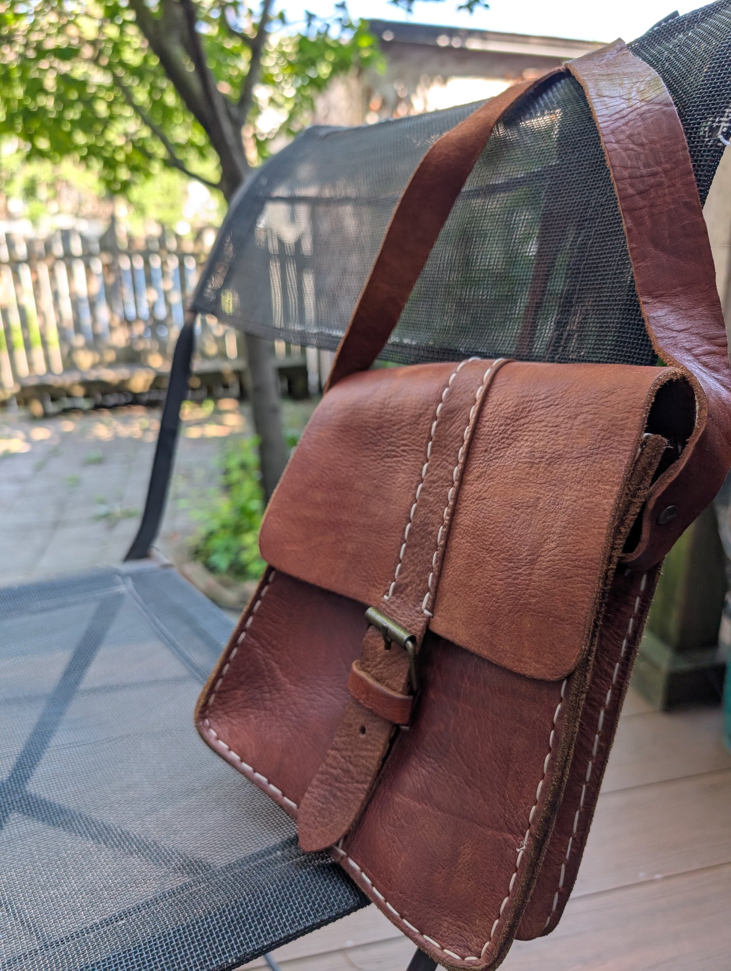 Simple Leather Bag - crossbody/ Sac à main a en cuir simple - Petit