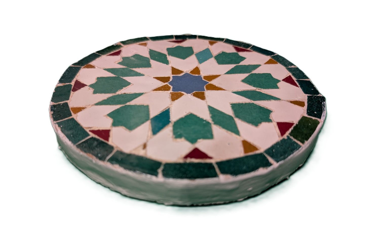 Round sample of Zellige eight-sided star Green-Turquoise-Mustard / Échantillon rond de zellige étoile huit côtés Vert-Turquoise-Moutarde